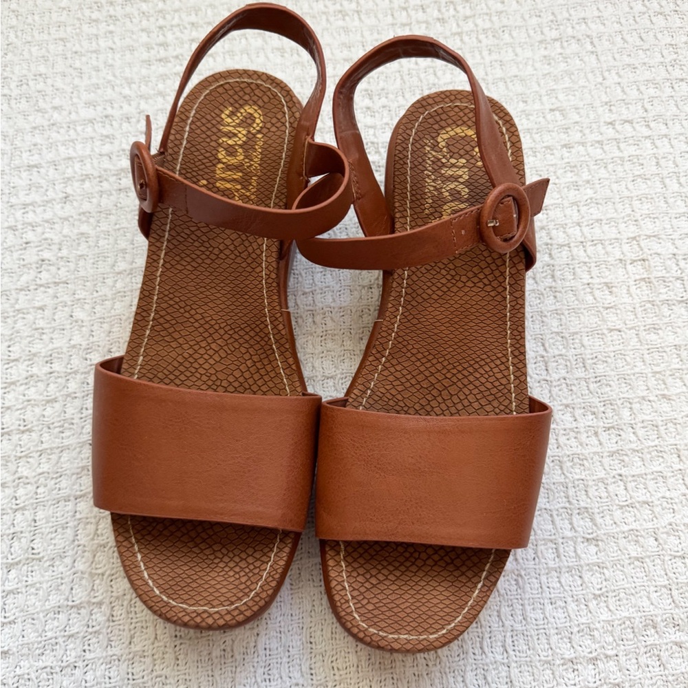 Circus by Sam Edelman Brown wedge Sandals with Wide Strap